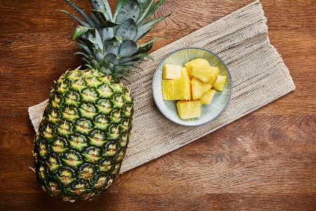 Ananas geschnitten