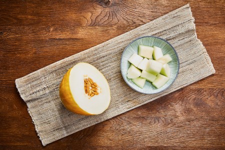 Honigmelone in Stücke geschnitten