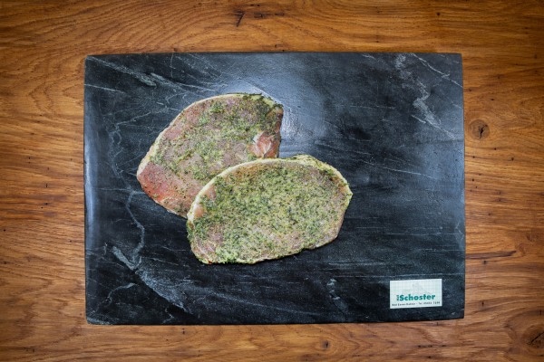 Lachssteak "Kräuterbutter" vom Strohschwein